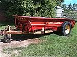 Picture: NH 518 Manure Spreader