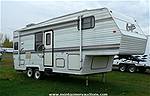 Picture: 1998 Layton 2755 28 5W Holiday Trailer w/S/O